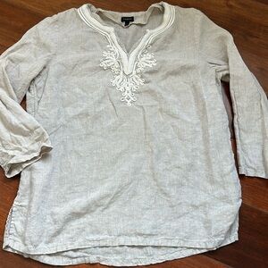 Talbots Linen V Neck 3/4 Sleeve Tunic Blouse Large Taupe Gray Embroidered Detail